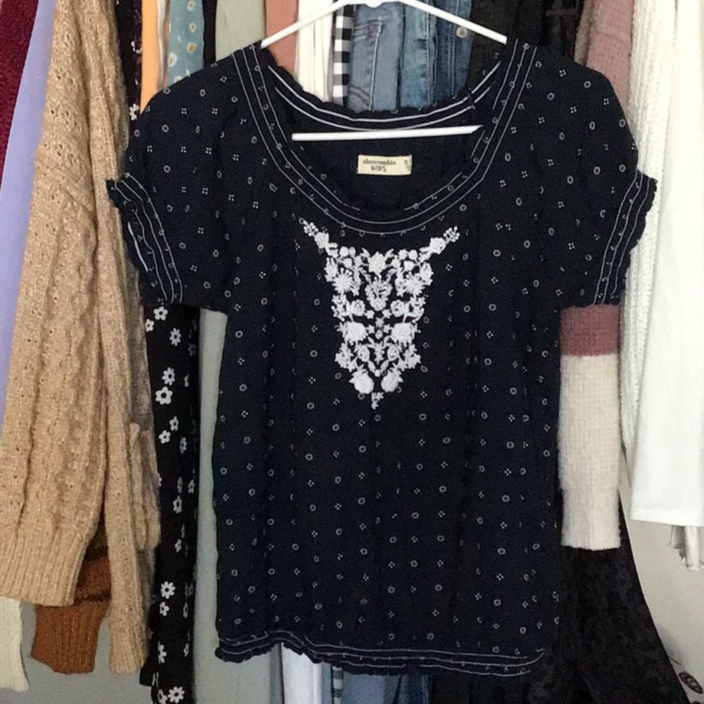 Abercrombie kids girls navy blue top with white flowers